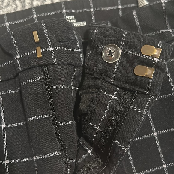 Checked Slacks - Old Navy Pixie Cut, Secret Slim Pockets - Picture 2 of 5